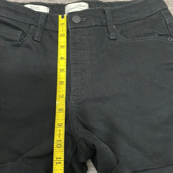NWOT Universal Thread High Rise Mdi Black Denim Jean Shorts Cuffed 6 - Picture 8 of 14